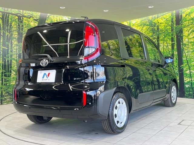 TOYOTA SIENTA HYBRID 2025