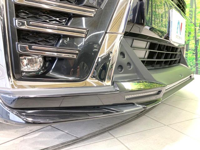 TOYOTA VELLFIRE 2019