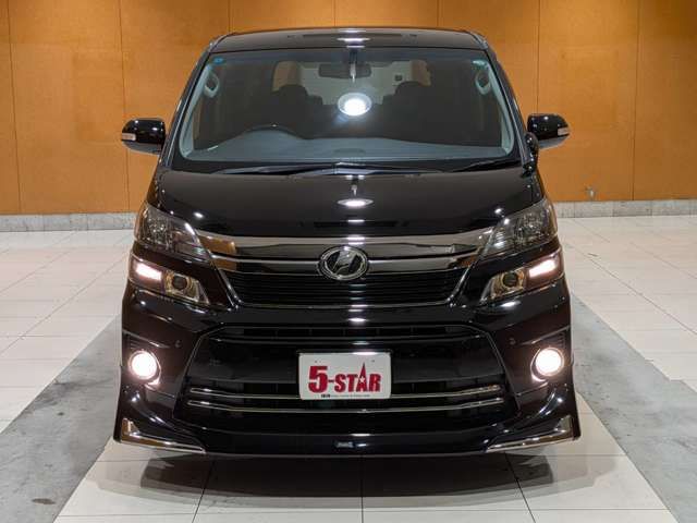 TOYOTA VELLFIRE 2013