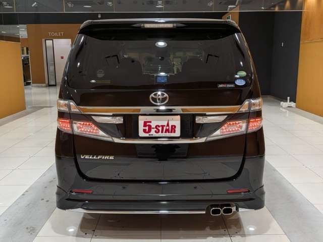 TOYOTA VELLFIRE 2013