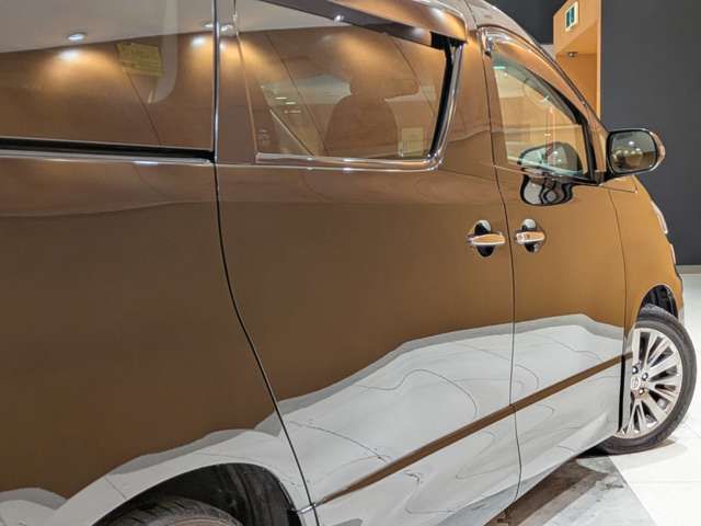 TOYOTA VELLFIRE 2013