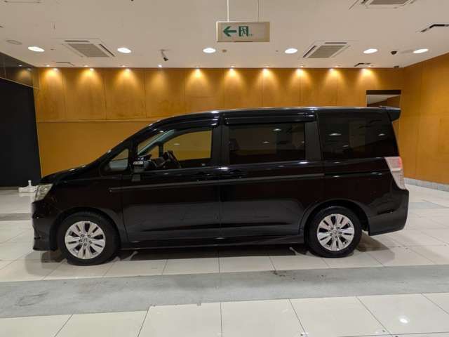 HONDA STEPWAGON SPADA 2010