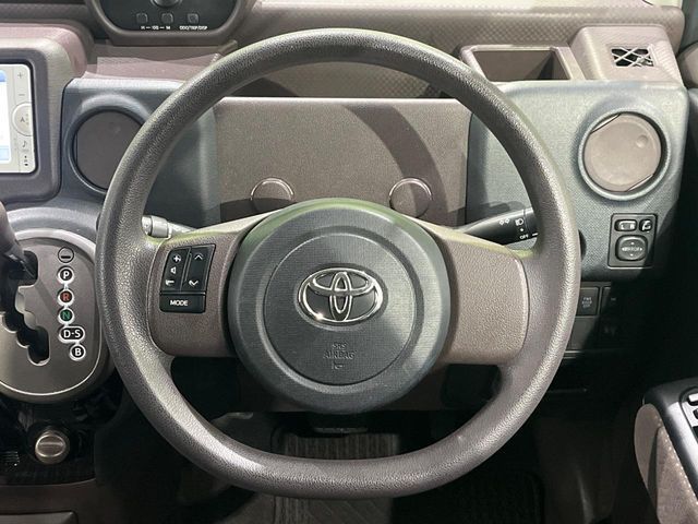 TOYOTA SPADE 2013