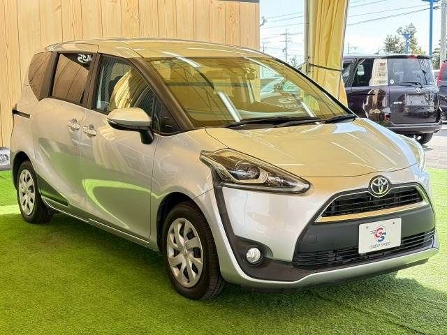 TOYOTA SIENTA 2017