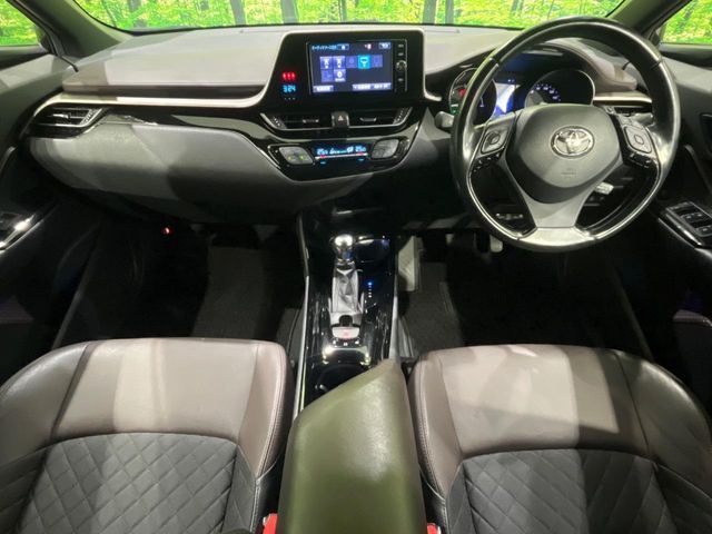 TOYOTA C-HR 2017