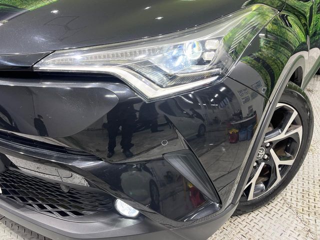 TOYOTA C-HR 2017
