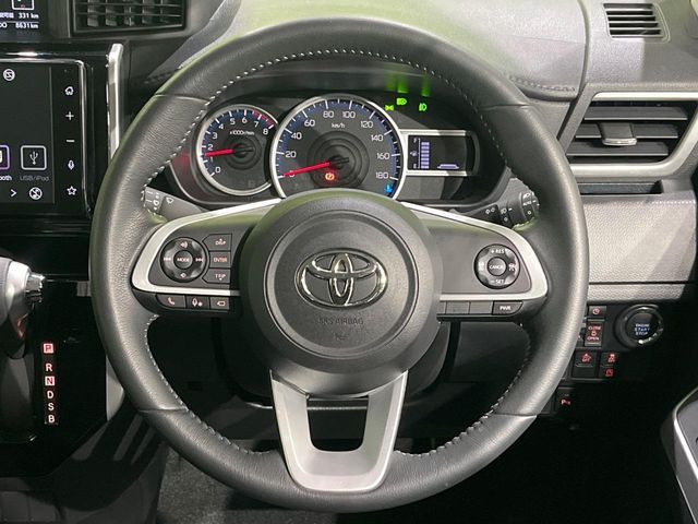 TOYOTA ROOMY 2022