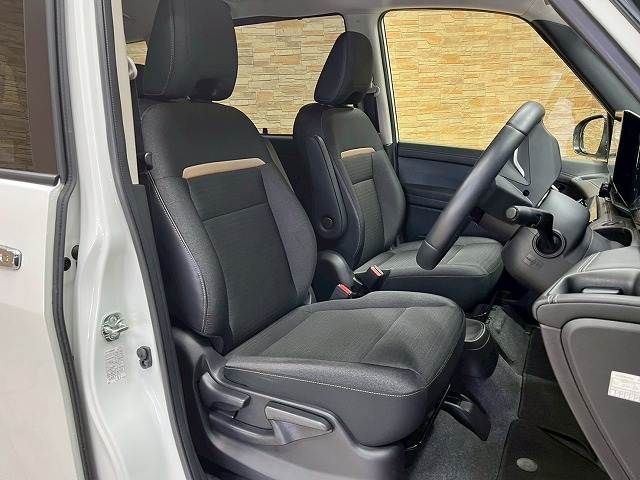 NISSAN SERENA  WG 2023