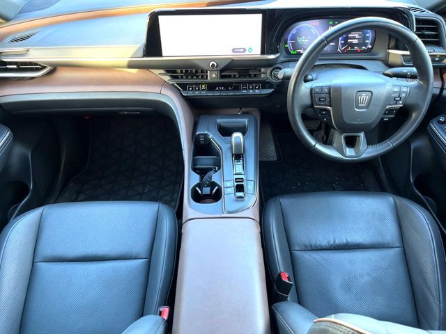 TOYOTA CROWN CROSSOVER 2023