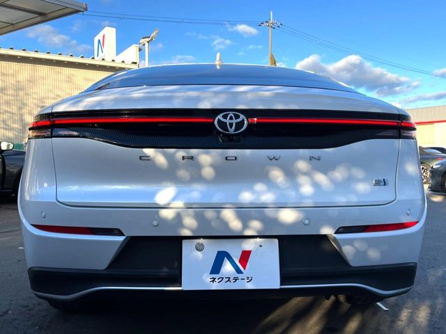 TOYOTA CROWN CROSSOVER 2023