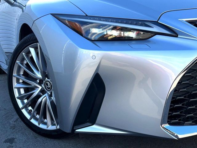 TOYOTA LEXUS IS300h 2020
