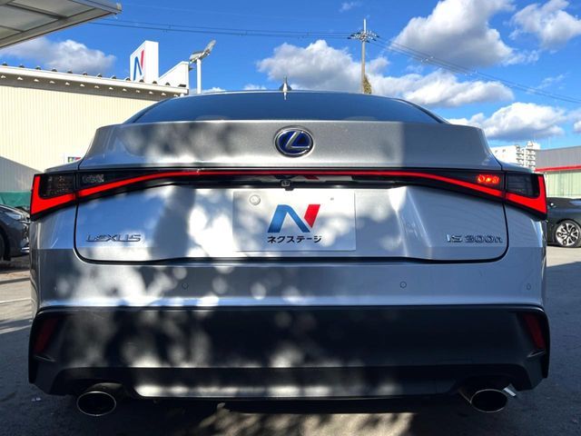 TOYOTA LEXUS IS300h 2020