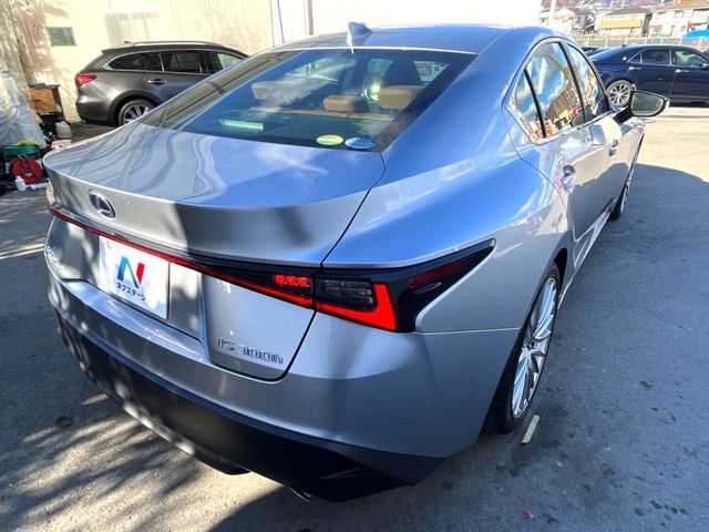 TOYOTA LEXUS IS300h 2020