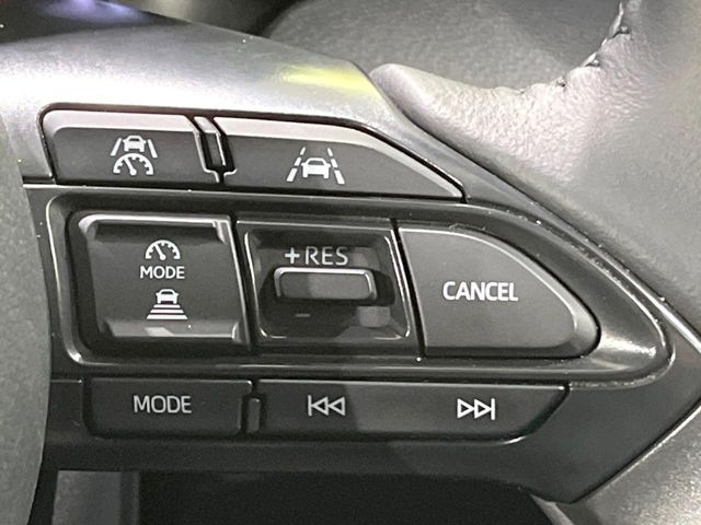 TOYOTA YARIS CROSS 2025