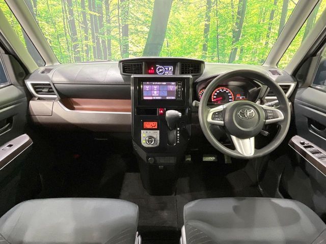 TOYOTA ROOMY 2017