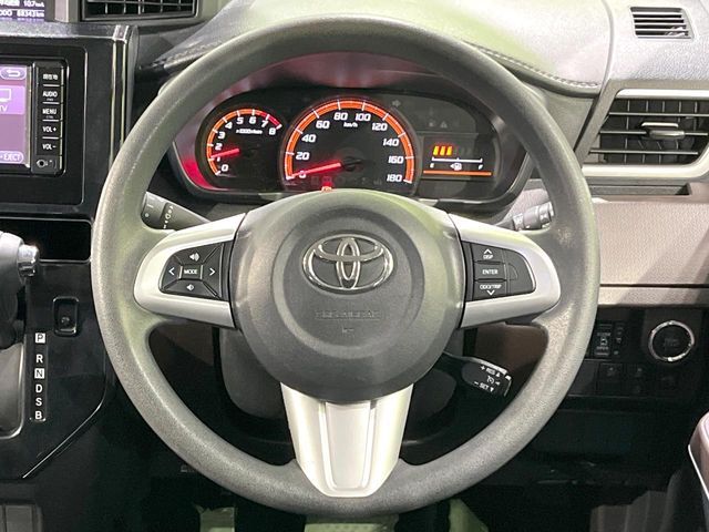 TOYOTA ROOMY 2017