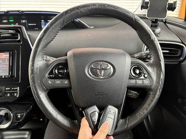 TOYOTA PRIUS 2016