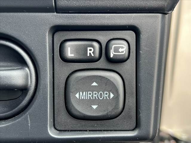 TOYOTA COROLLA AXIO 2015