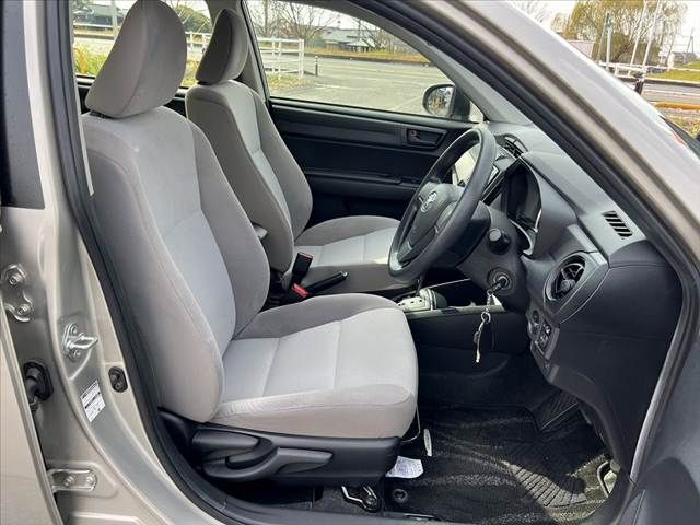 TOYOTA COROLLA AXIO 2015