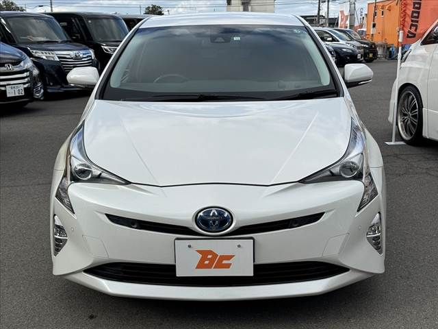 TOYOTA PRIUS 2018
