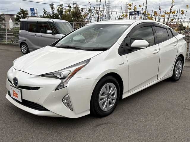 TOYOTA PRIUS 2018