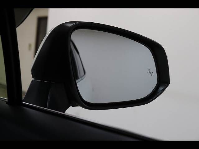 TOYOTA HARRIER HYBRID 2021