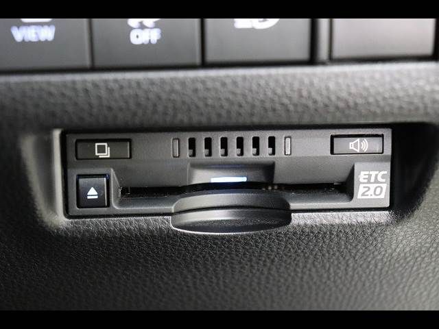 TOYOTA HARRIER HYBRID 2021