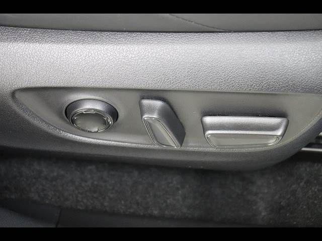 TOYOTA HARRIER HYBRID 2021