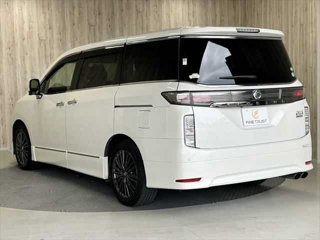 NISSAN ELGRAND 2015