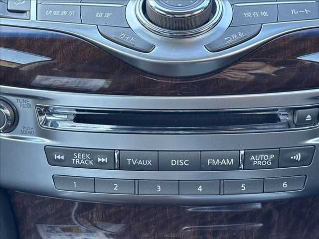 NISSAN FUGA HYBRID 2015