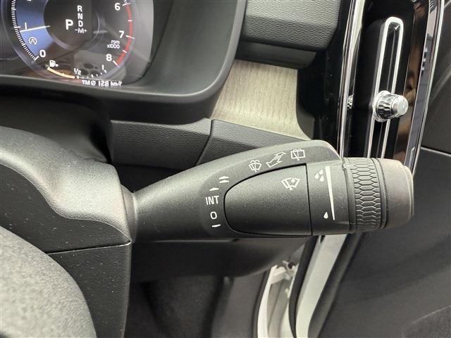 VOLVO VOLVO XC40 2018