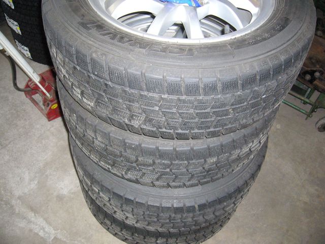 TOYOTA PRIUS Alpha 2012