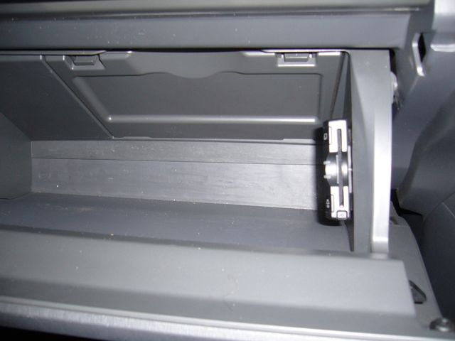 TOYOTA PRIUS Alpha 2012