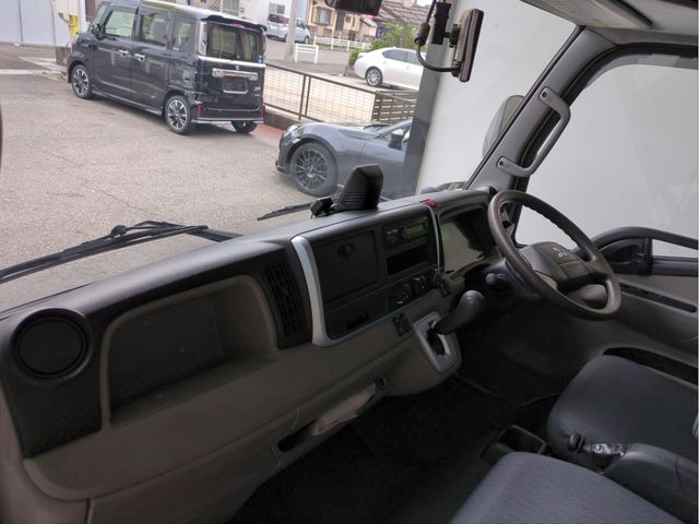 MITSUBISHI CANTER 2019