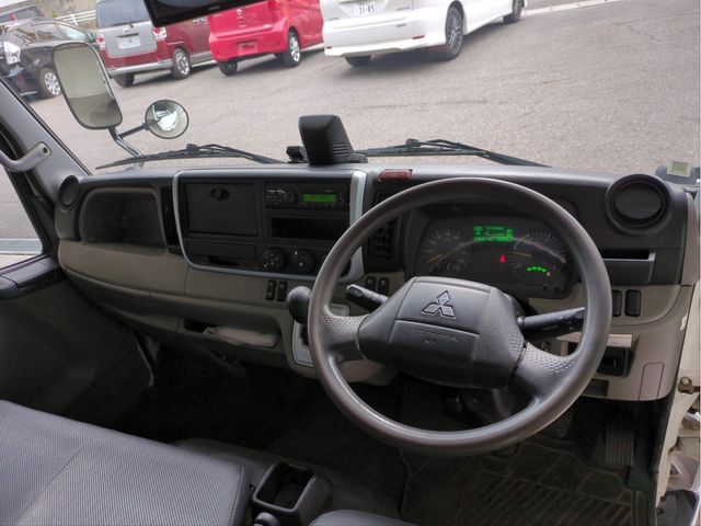 MITSUBISHI CANTER 2019