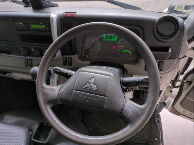 MITSUBISHI CANTER 2019