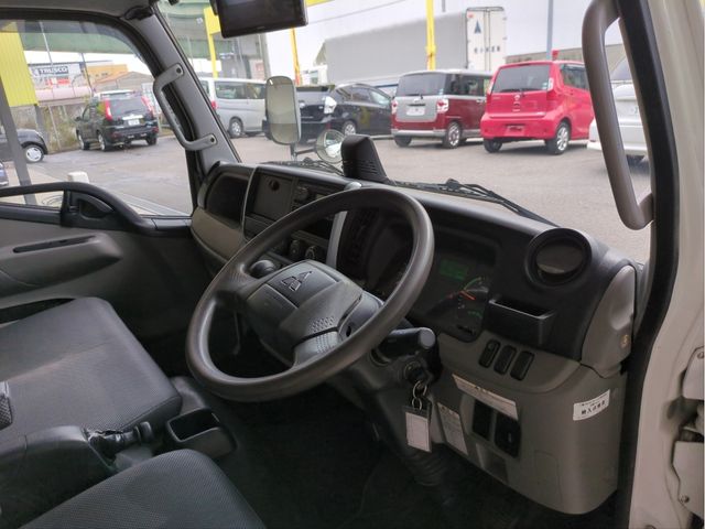 MITSUBISHI CANTER 2019