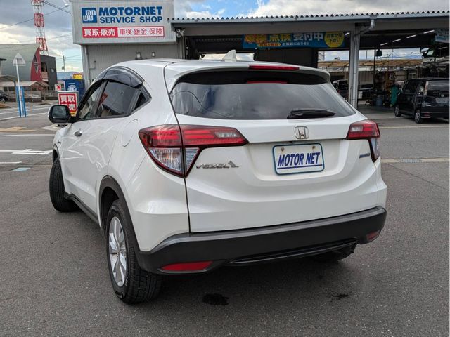 HONDA VEZEL HYBRID 2015