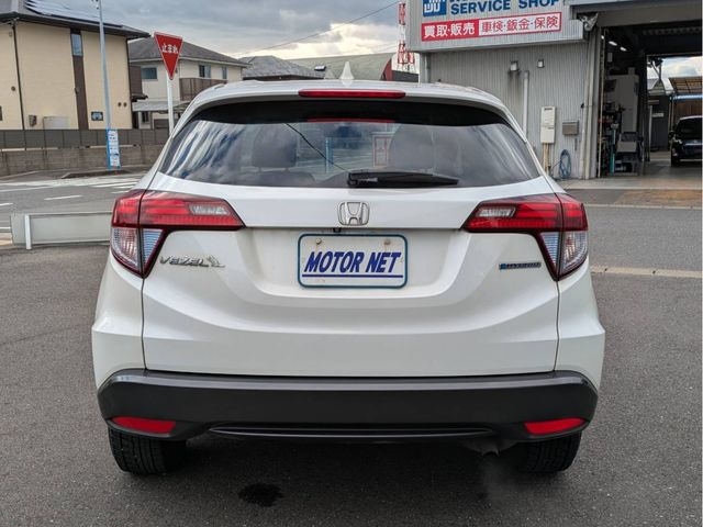 HONDA VEZEL HYBRID 2015