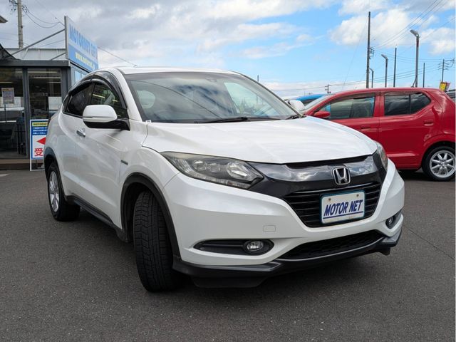 HONDA VEZEL HYBRID 2015