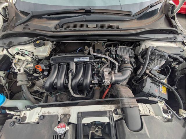 HONDA VEZEL HYBRID 2015