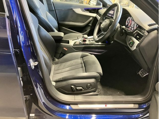 AUDI AUDI A4 AVANT 2022