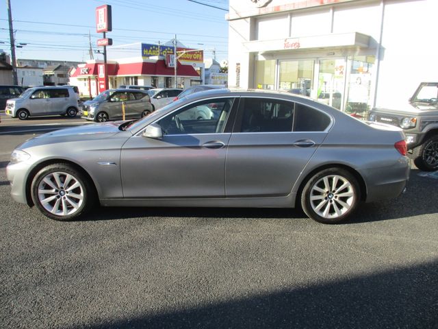 BMW BMW 5series sedan 2010