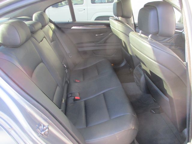 BMW BMW 5series sedan 2010