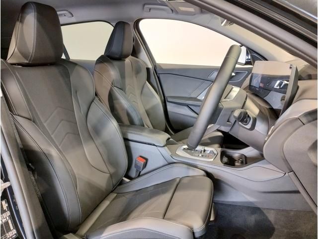 BMW BMW 1series 2025