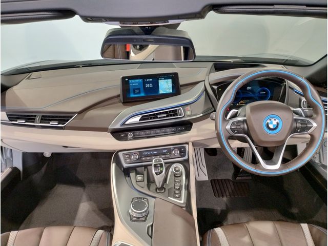 BMW BMW i8 ROADSTAR 2020