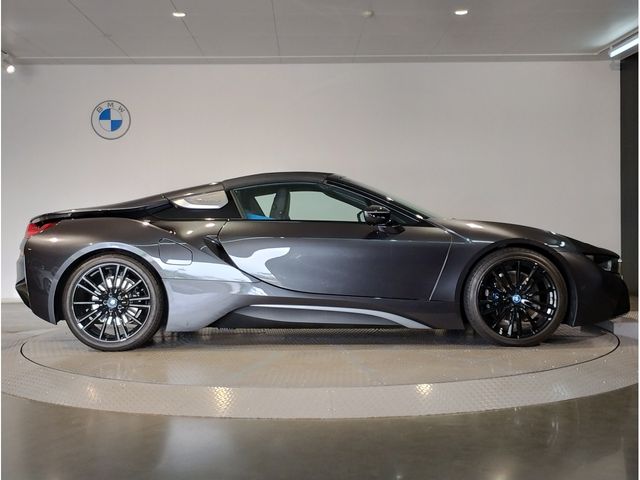 BMW BMW i8 ROADSTAR 2020