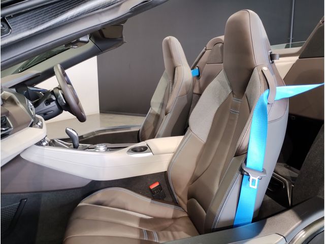 BMW BMW i8 ROADSTAR 2020