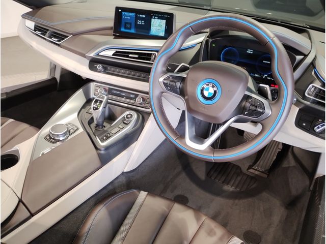 BMW BMW i8 ROADSTAR 2020