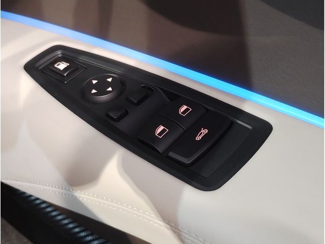 BMW BMW i8 ROADSTAR 2020